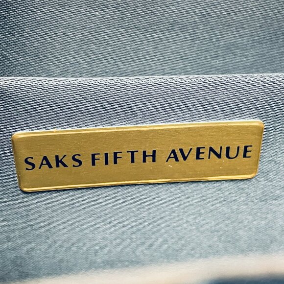 EUC Saks Fifth Avenue Clutch w/Strap, Dark Navy, Pocket, 7" L x 5" T x 2" Deep - Picture 7 of 13